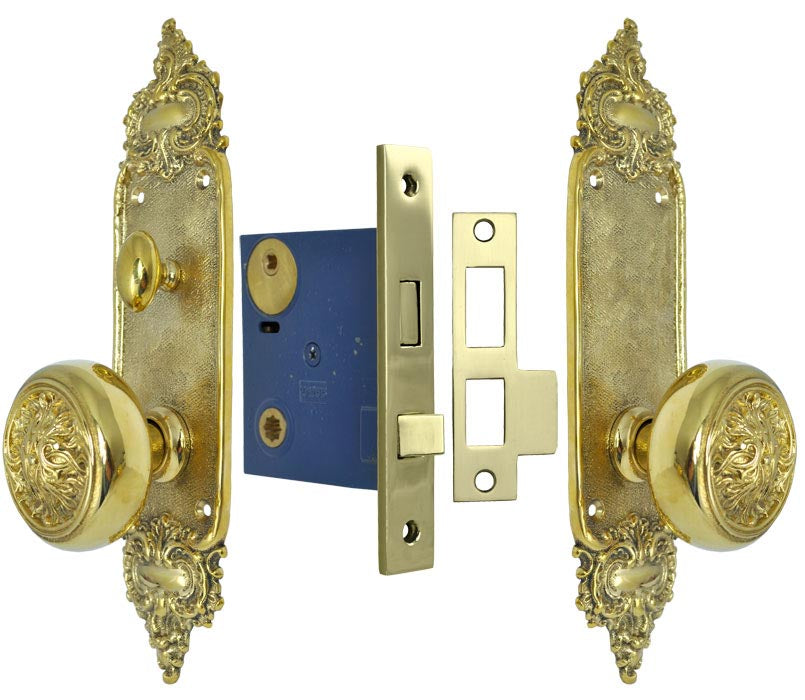 Louis Style Door Plate Passage Set with Fancy Scroll Design Doorknobs and Locking Turnlatch Mortise
